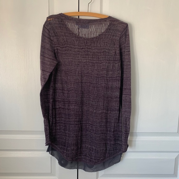 🌸2 for $55 Simply Vera top - Picture 2 of 3